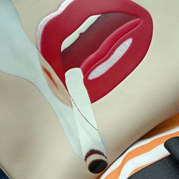 Coach LTD EDITION COACH X TOM WESSELMANN TURNLOCK WRISTLET LIPS IVORY CA221 - Picture 11 of 12